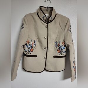NWT Futario Floral Embroidered Beige Blazer With Stand Up Collar, size M